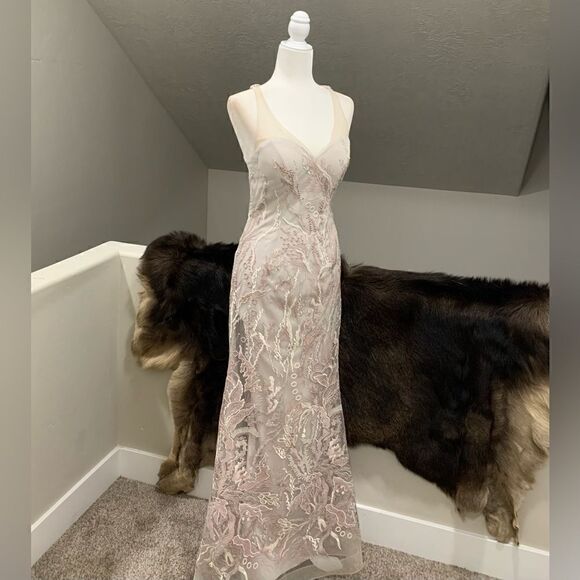 Stunning Custom Embroidered & Sequined Floral Lace Sexy Back Fishtail Gown - Picture 4 of 14